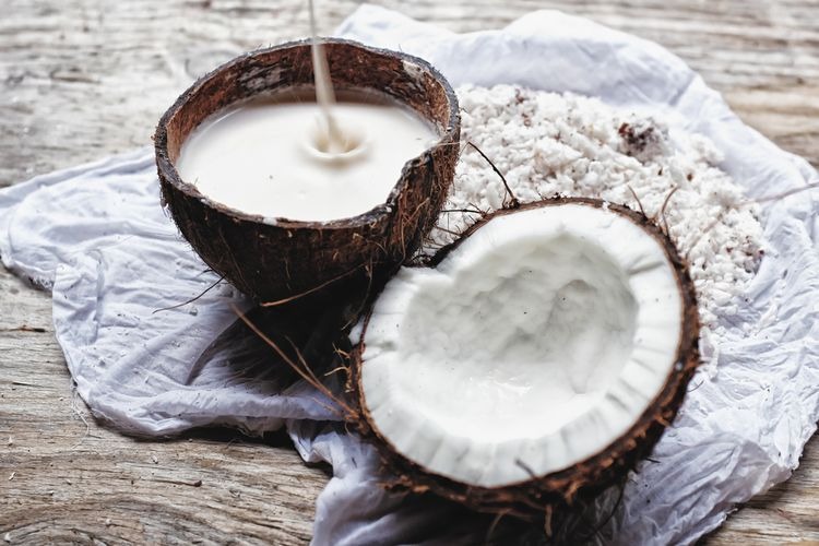 Minyak Kelapa: Superfood atau Hanya Tren?